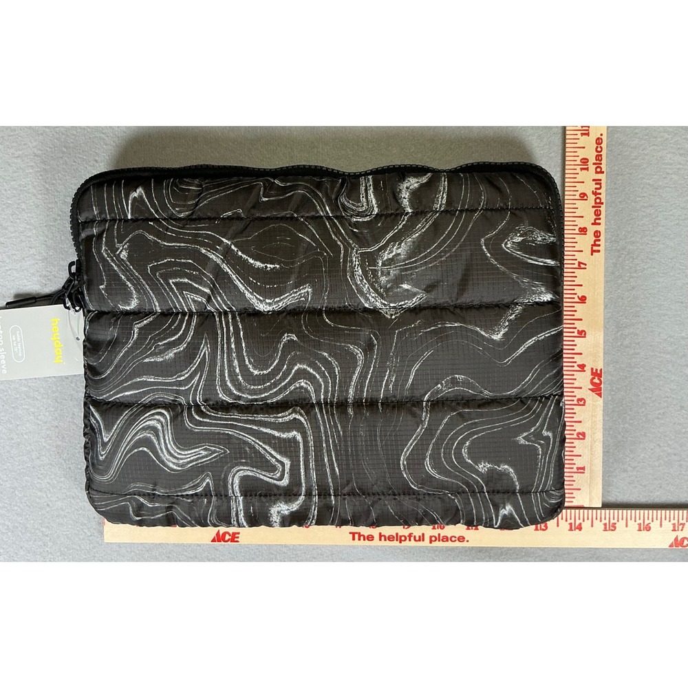 Heyday Puffer Laptop Sleeve Black White Marbled Topographic Print Fits 15 Inch
